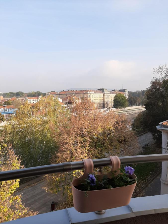 Melinaki Apartment Nis Exterior photo